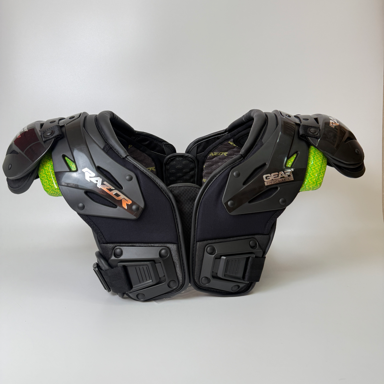 RAZOR RZ55 - OL/DL Shoulder Pad RAZOR RZ55 - OL/DL Shoulder Pad